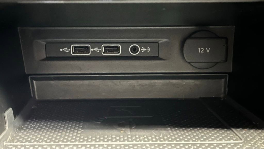 Used 2020 Volkswagen Tiguan SE image 14