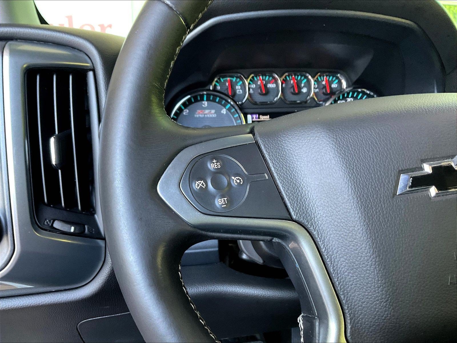 Used 2017 Chevrolet Silverado 1500 LT w/ All Star Edition AWD/4WD image 12