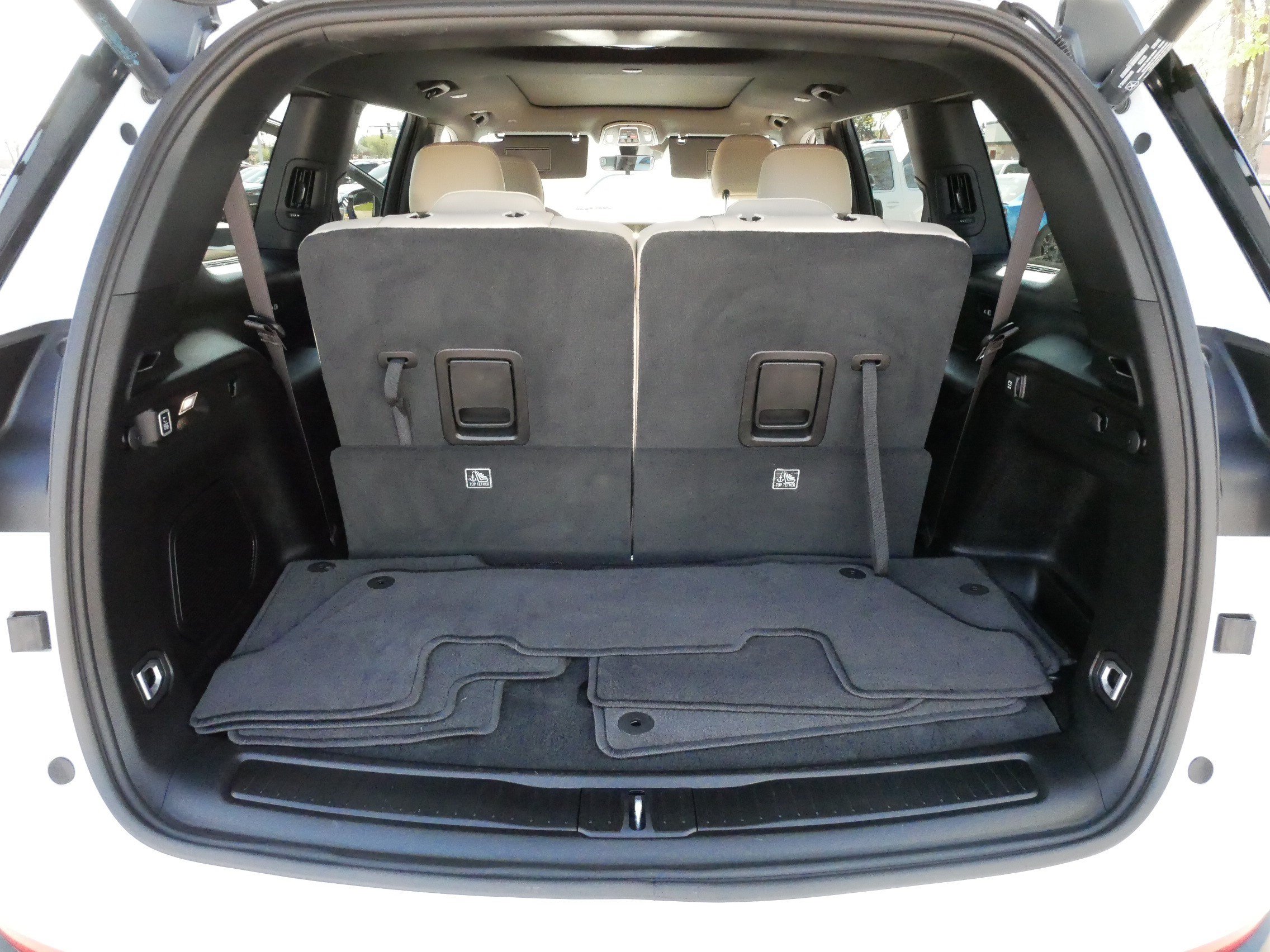 Used 2025 Jeep Grand Cherokee L Limited w/ Trailer Tow Package AWD/4WD image 18