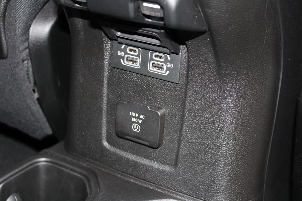Used 2024 Jeep Wrangler Unlimited Rubicon image 34
