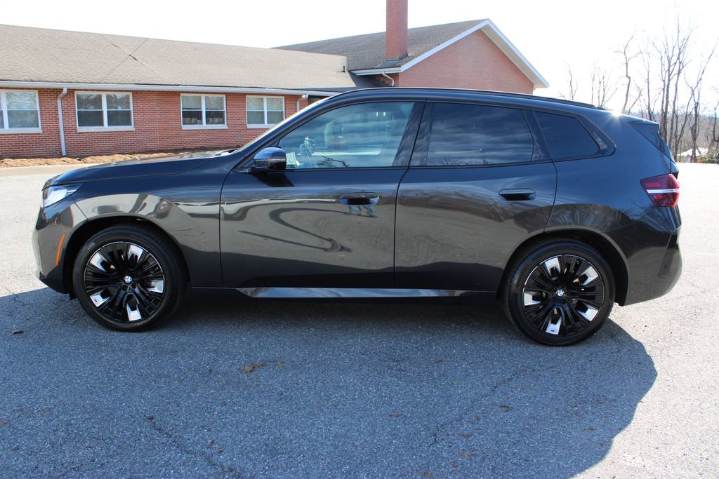 Used 2025 BMW X3 xDrive30i w/ Premium Package image 6