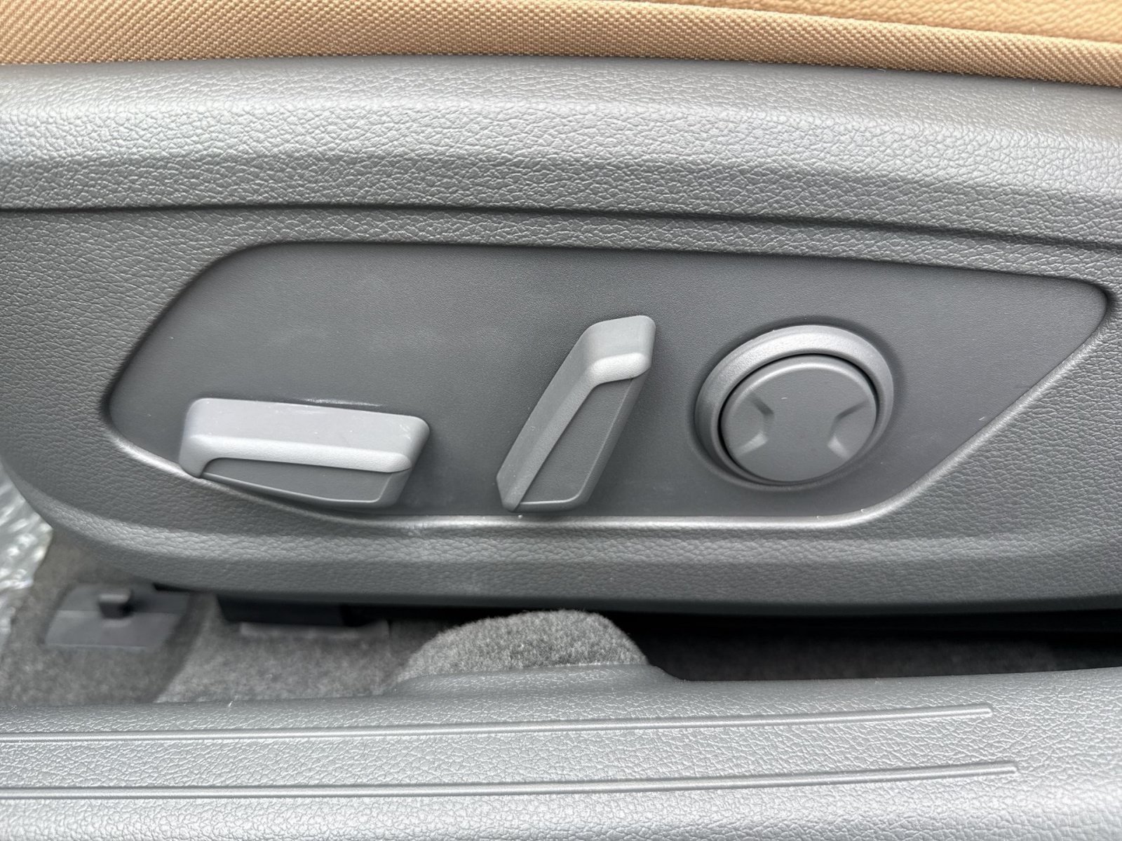 New 2026 Hyundai Sonata Limited FWD image 14