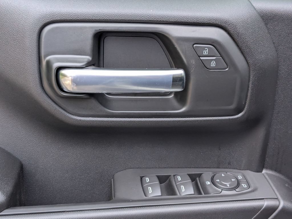 New 2026 Chevrolet Silverado 1500 Custom w/ Turbomax Blackout Package AWD/4WD image 10