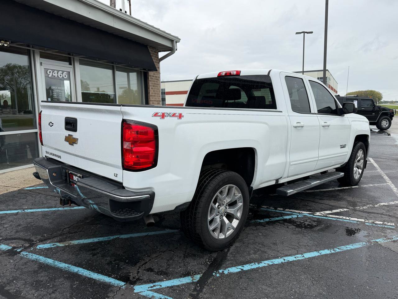 Used 2017 Chevrolet Silverado 1500 LT w/ Texas Edition AWD/4WD image 6