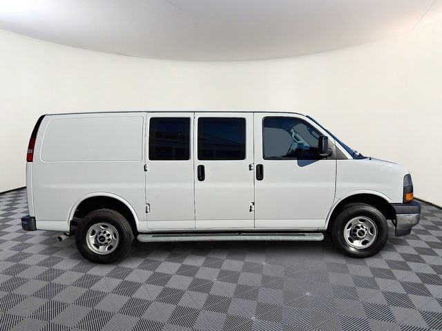 Used 2024 GMC Savana 2500 w/ Driver Convenience Package RWD image 7