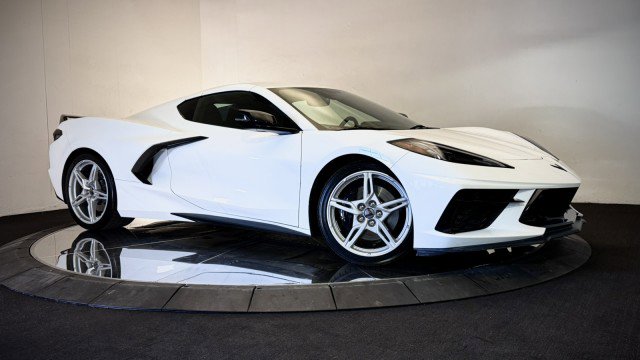 Used 2023 Chevrolet Corvette Stingray Premium Cpe w/ Z51 Performance Package image 16