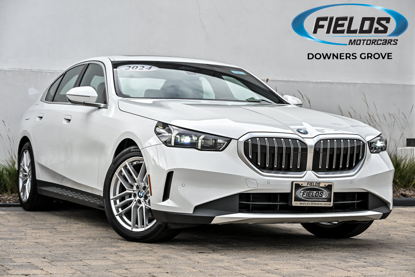 Used 2024 BMW 530i xDrive w/ Premium Package AWD/4WD image 1