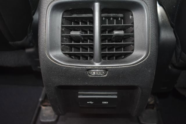 Used 2019 Jeep Cherokee Latitude Plus image 32