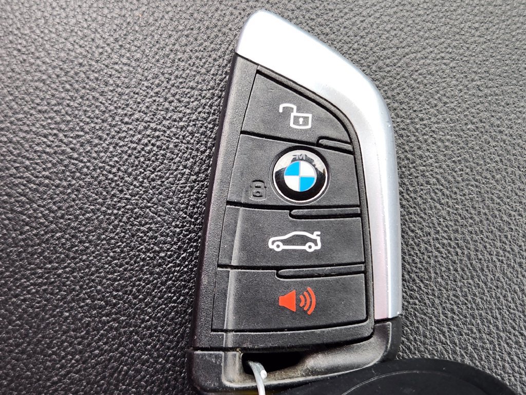 Used 2024 BMW X4 xDrive30i w/ Parking Assistance Package AWD/4WD image 31