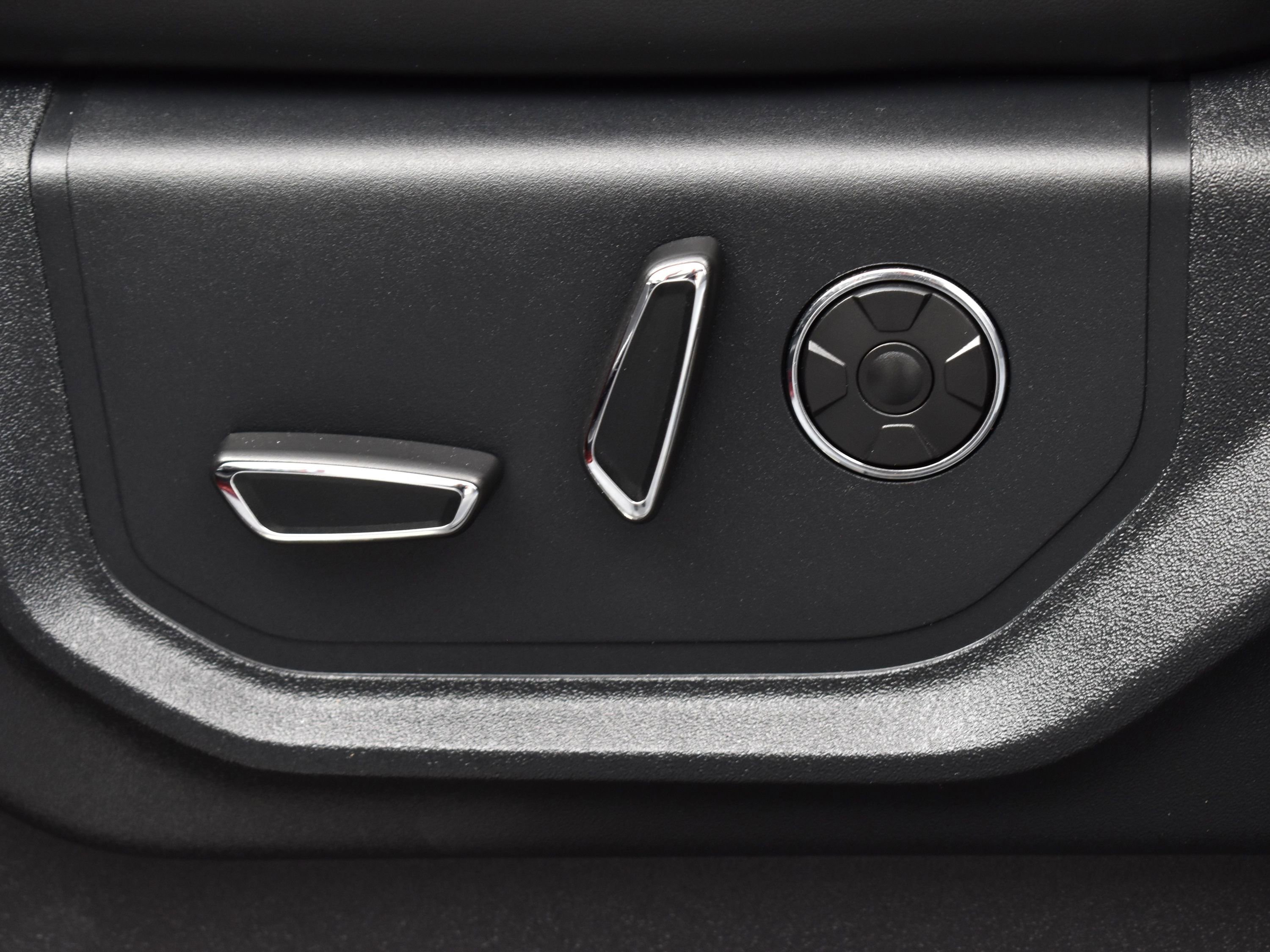 Used 2019 Ford F250 Platinum w/ Platinum Ultimate Package image 9