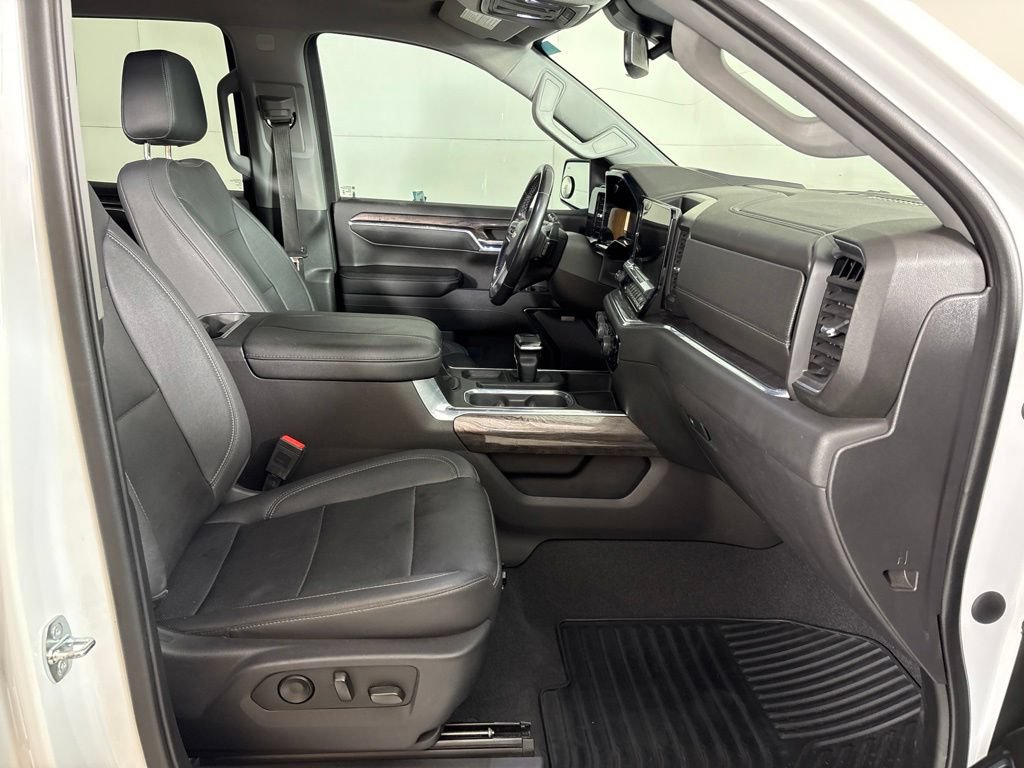 Certified 2023 Chevrolet Silverado 1500 LTZ AWD/4WD image 23