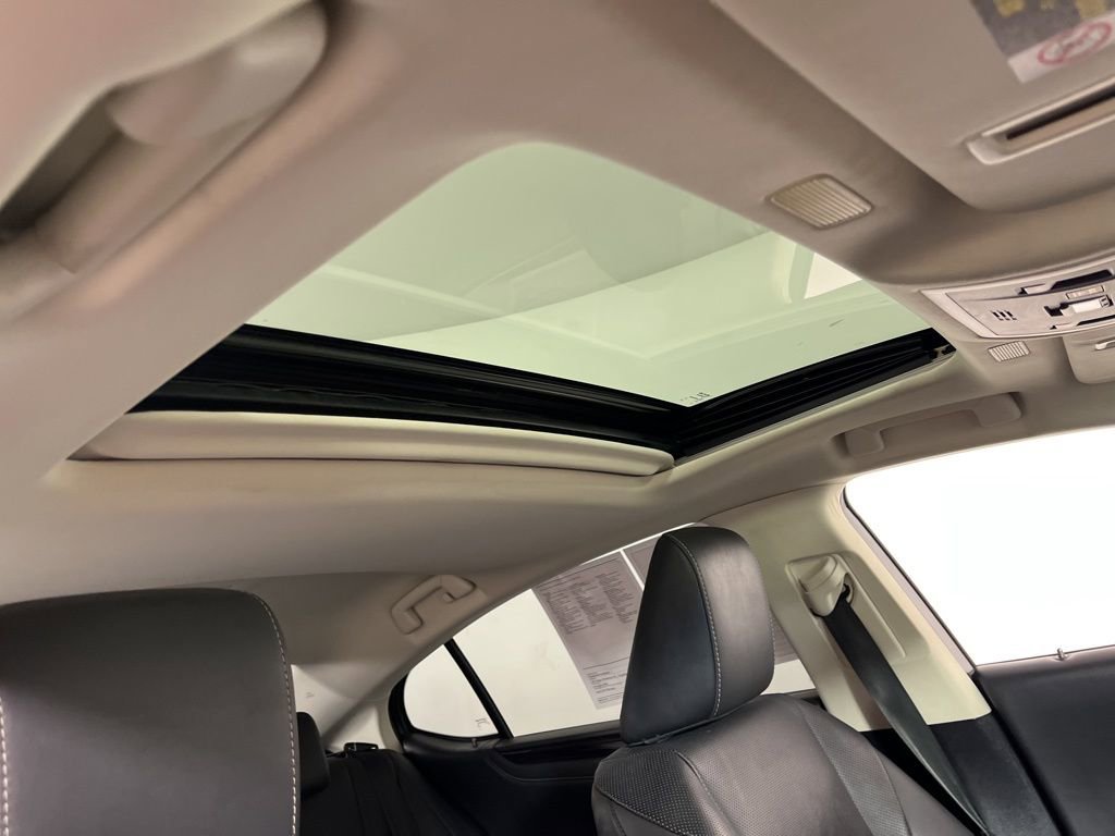 Used 2020 Lexus ES 300h w/ Premium Package image 6