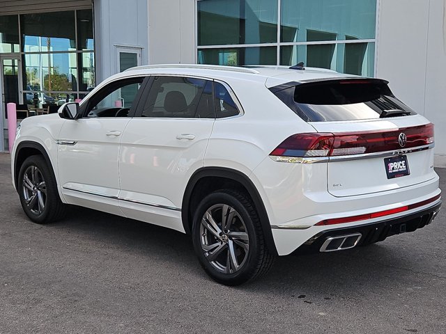 Used 2024 Volkswagen Atlas Cross Sport SEL R-Line AWD/4WD image 8