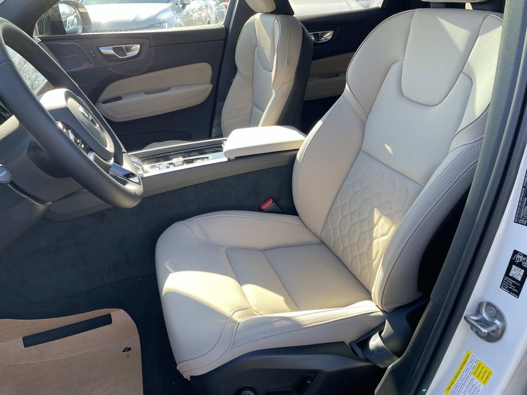 New 2026 Volvo XC60 B5 Plus w/ Climate Package image 20