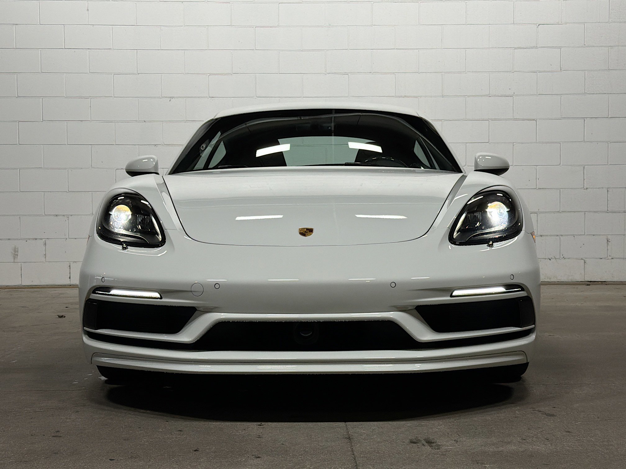 Used 2024 Porsche 718 Cayman image 6