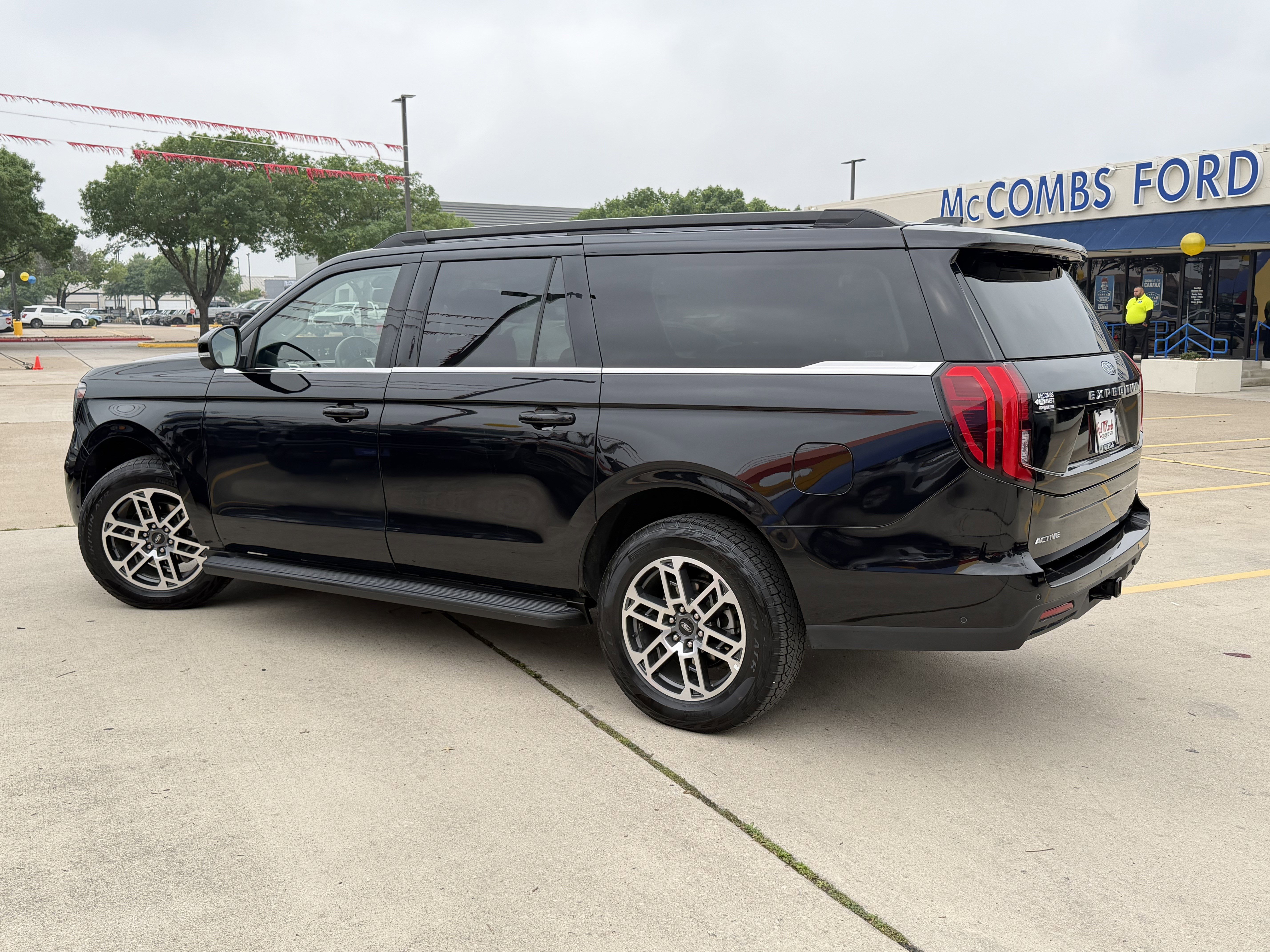 Certified 2025 Ford Expedition Max Active AWD/4WD image 12