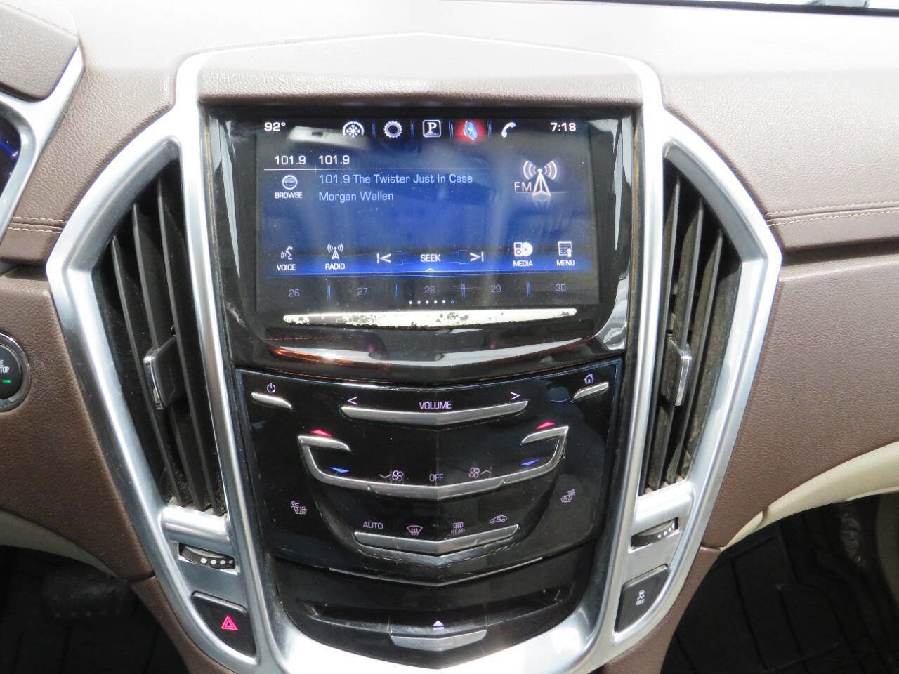 Used 2014 Cadillac SRX Luxury FWD image 21