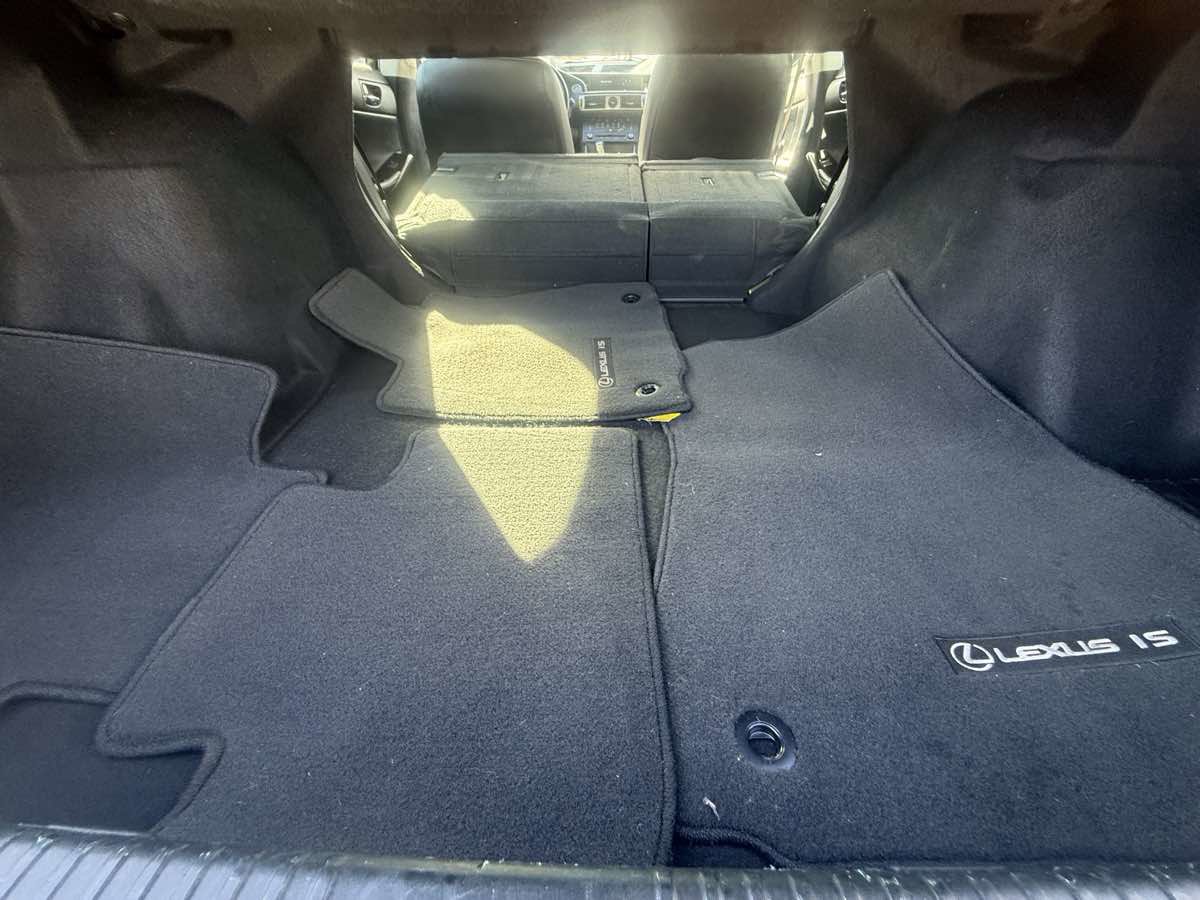 Used 2016 Lexus IS 200t image 23