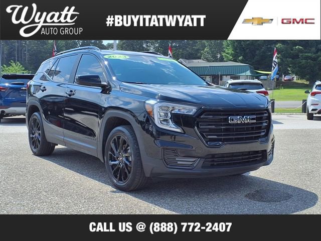 Used 2023 GMC Terrain SLE w/ Driver Convenience Package image 1