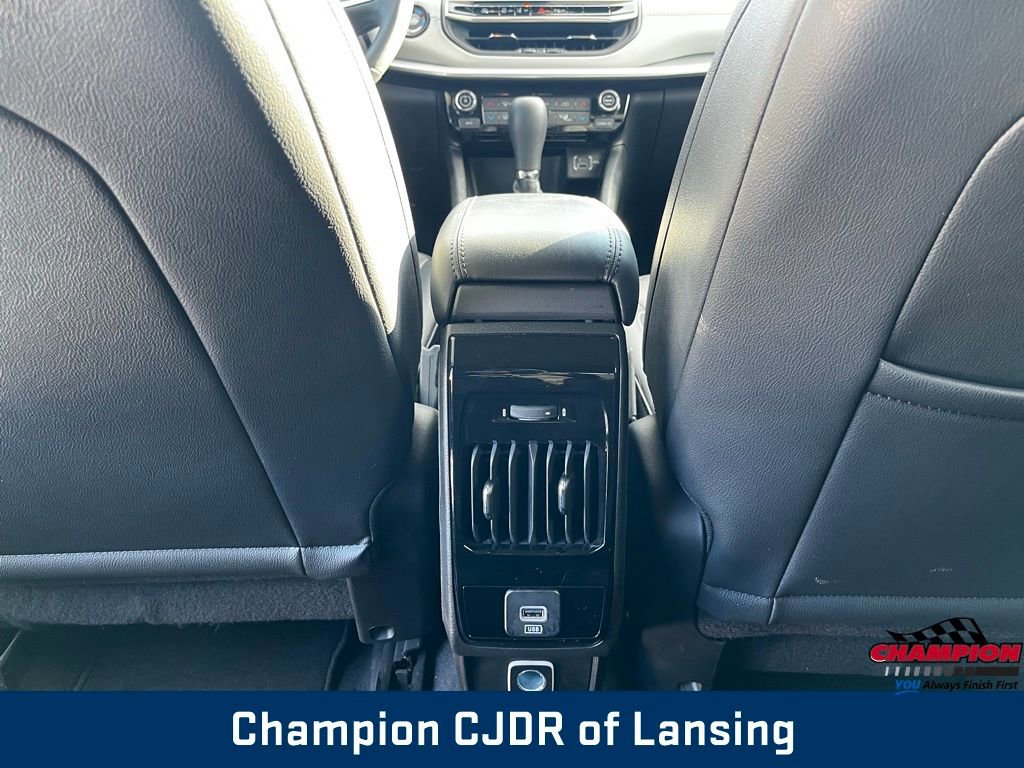 Used 2025 Jeep Compass Limited image 24