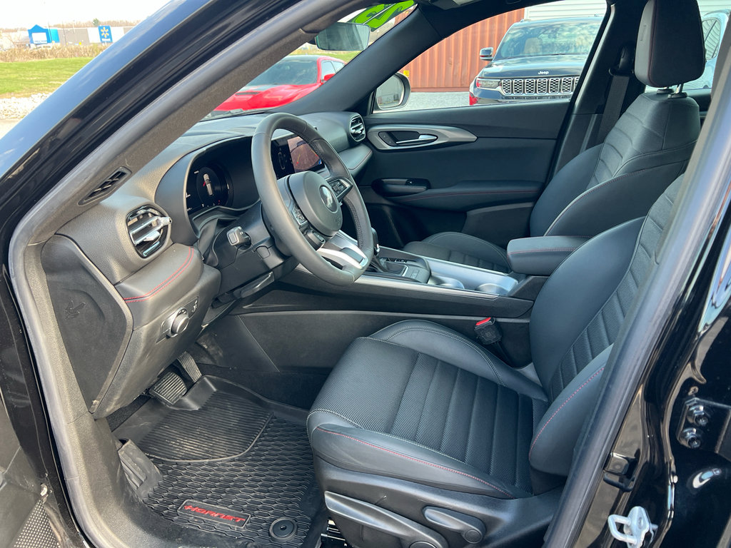 Used 2023 Dodge Hornet GT w/ GT Blacktop Package image 11