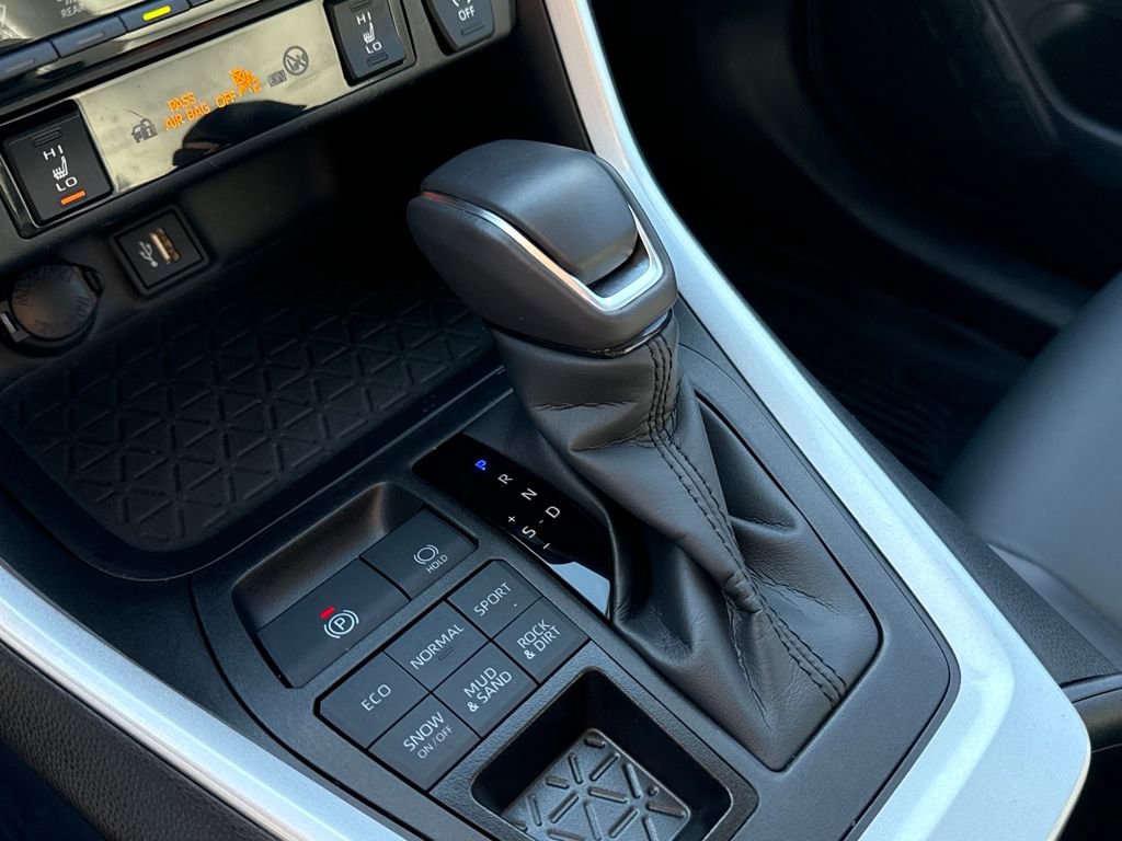 Used 2024 Toyota RAV4 XLE Premium image 23