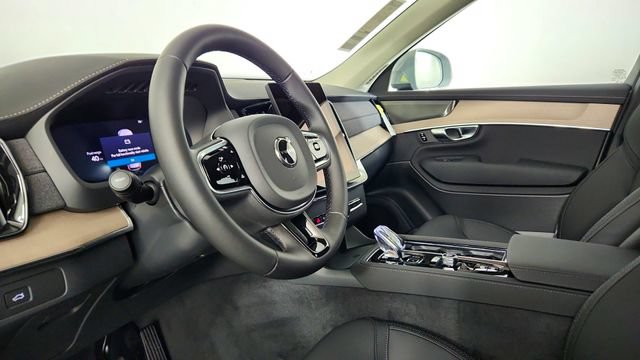 New 2026 Volvo XC90 B6 Plus w/ Protection Package Premier AWD/4WD image 12