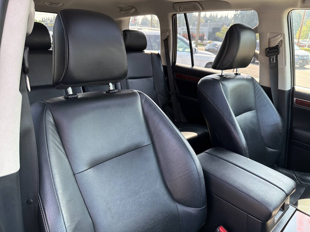 Used 2012 Lexus GX 460 w/ Convenience Pkg AWD/4WD image 16