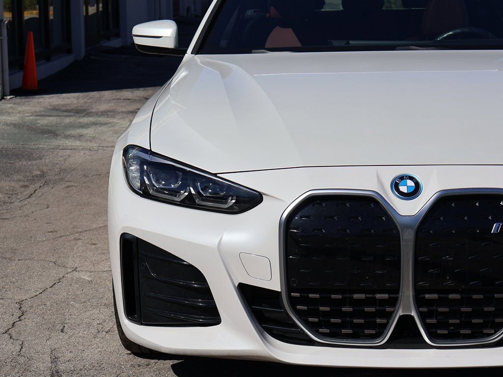 Used 2023 BMW i4 eDrive40 w/ M Sport Package image 12