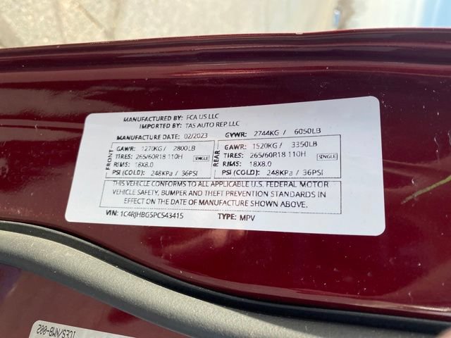 Used 2023 Jeep Grand Cherokee Limited AWD/4WD image 24