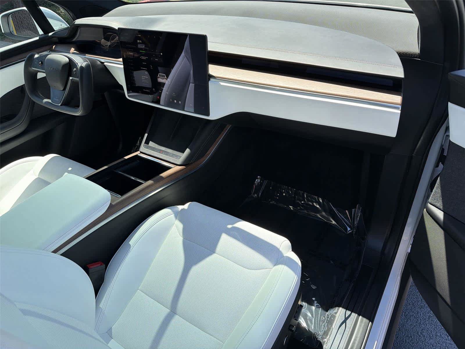 Used 2023 Tesla Model X AWD/4WD image 13