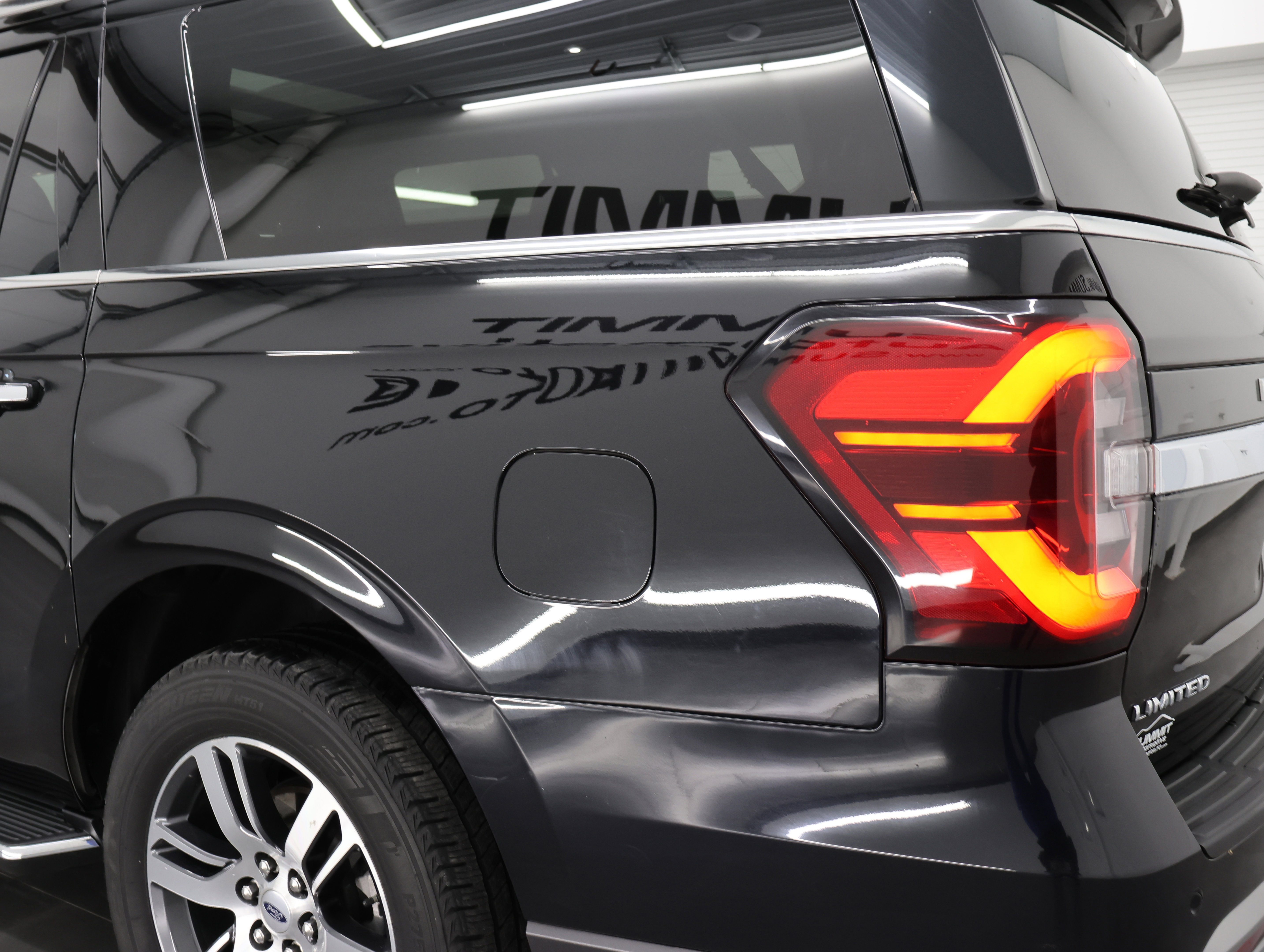 Used 2023 Ford Expedition Max Limited image 33