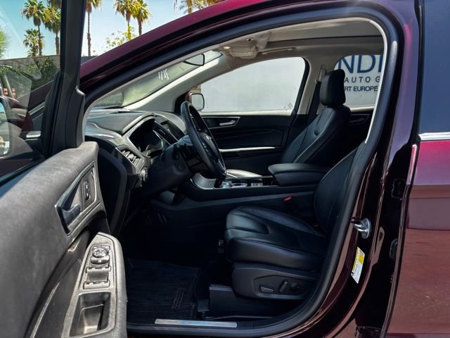 Used 2020 Ford Edge Titanium w/ Class II Trailer Tow Package AWD/4WD image 10