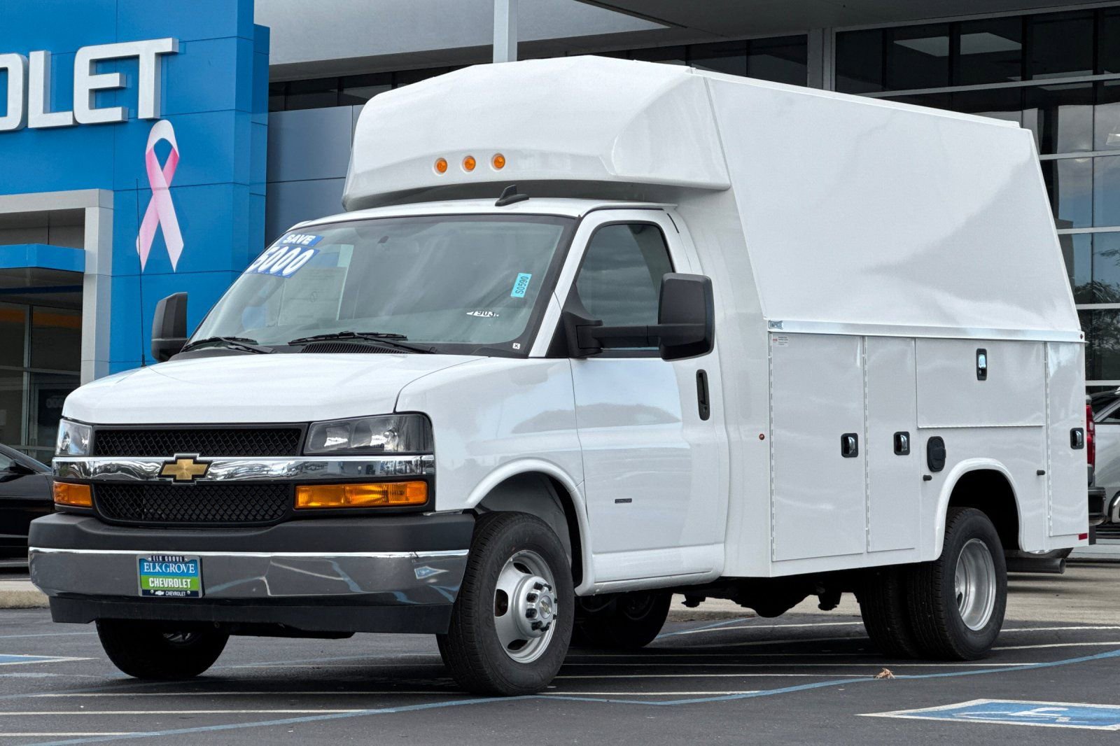 New 2024 Chevrolet Express 3500 w/ Power Convenience Package image 7
