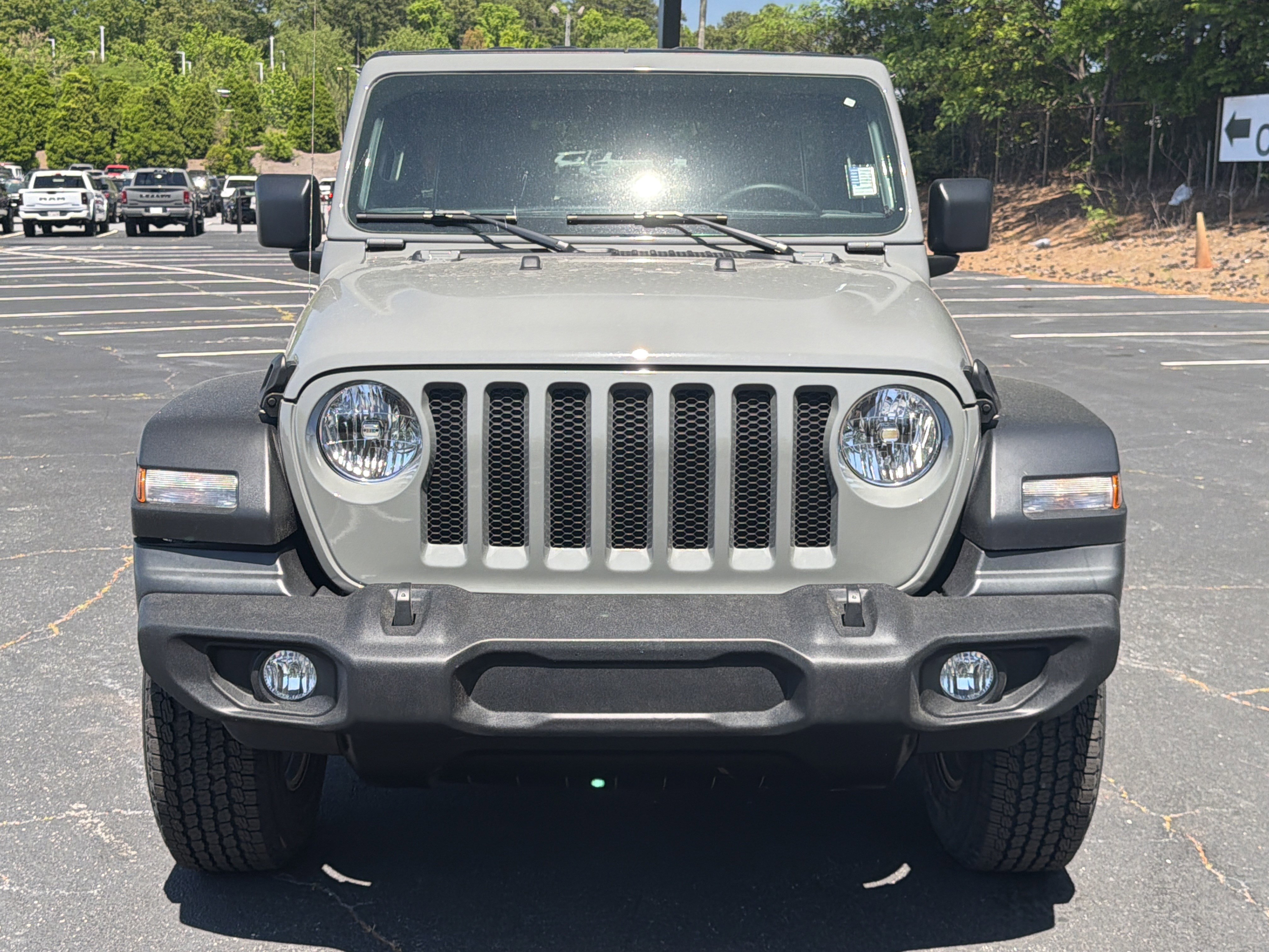 Used 2022 Jeep Wrangler Unlimited Sport AWD/4WD image 2