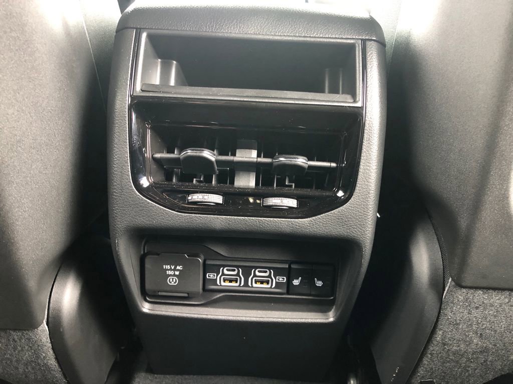 Used 2025 Jeep Grand Cherokee Limited image 26