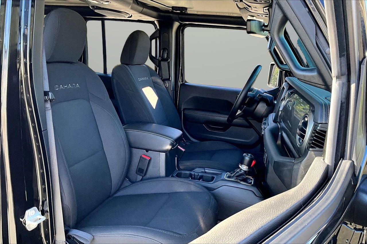 Certified 2023 Jeep Wrangler Sahara w/ Cold Weather Group image 23