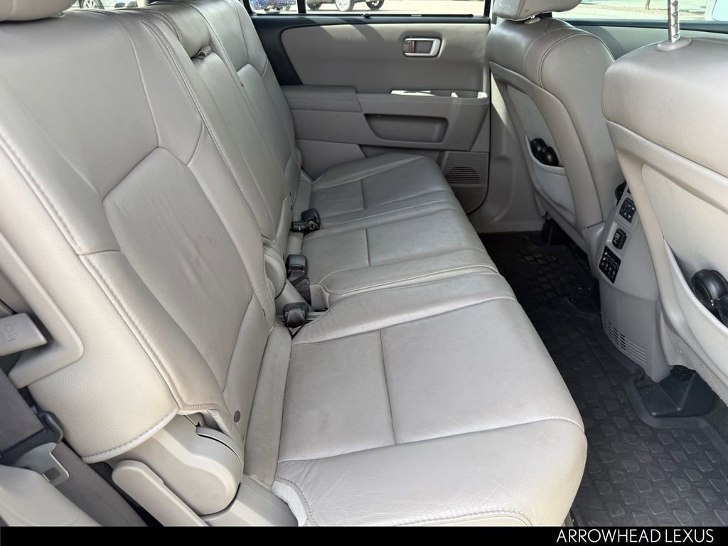 Used 2014 Honda Pilot Touring image 29