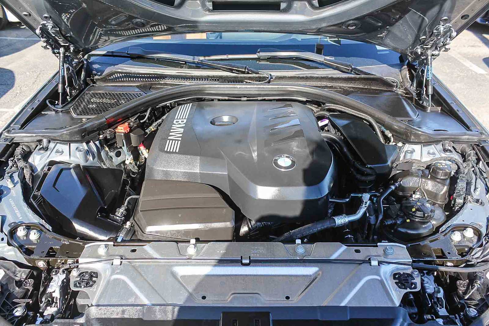 Certified 2025 BMW 330i Sedan w/ Premium Package image 39