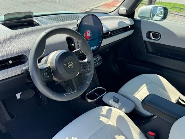 Used 2025 MINI Cooper S image 8