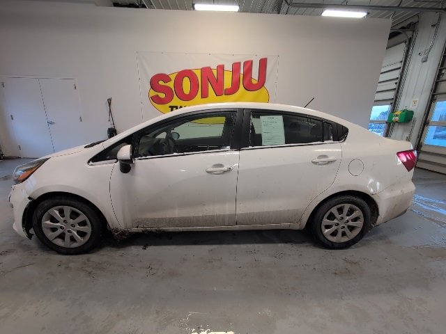Used 2016 Kia Rio LX image 2