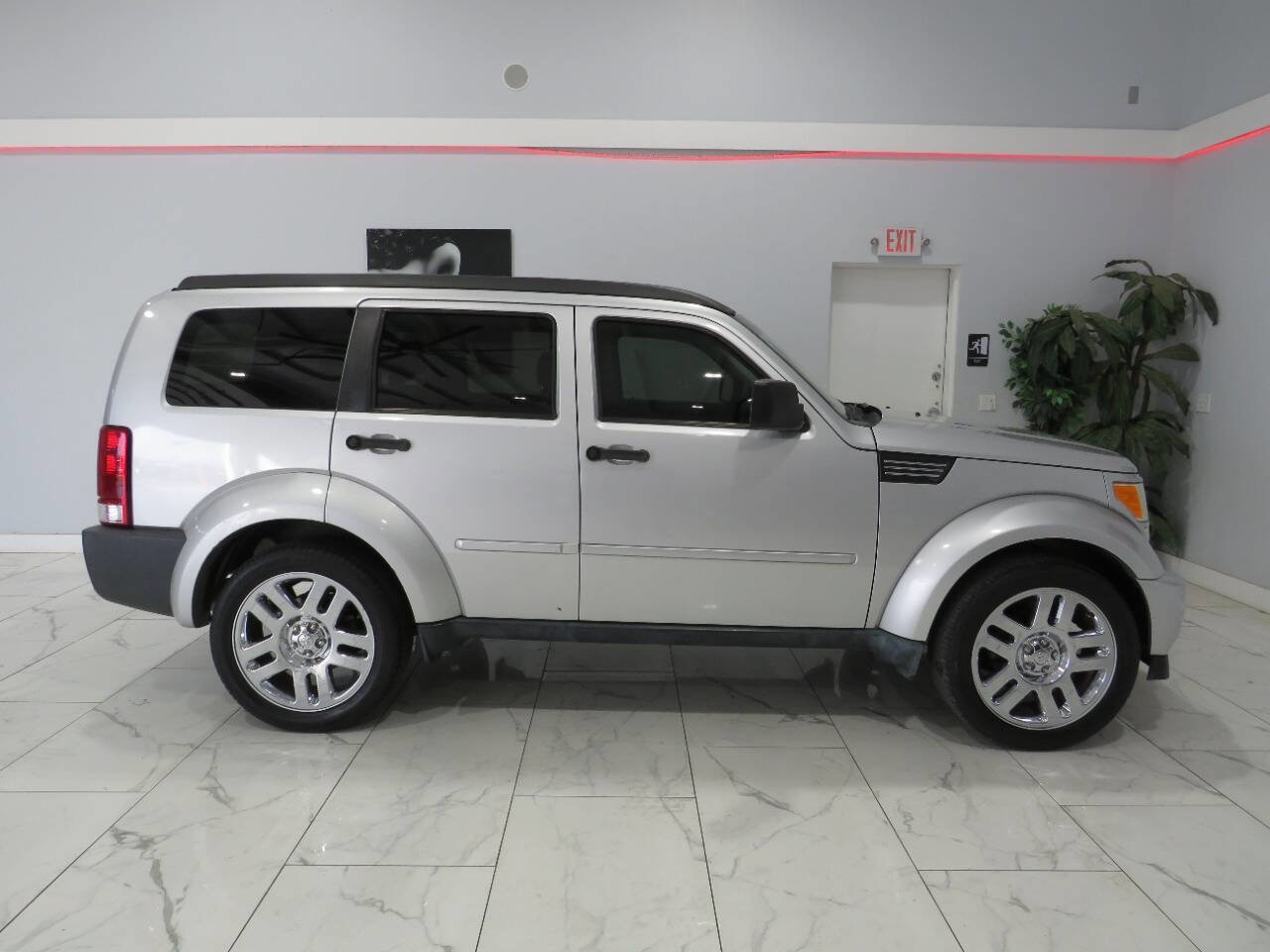 Used 2011 Dodge Nitro Heat w/ Popular Equipment Group image 2