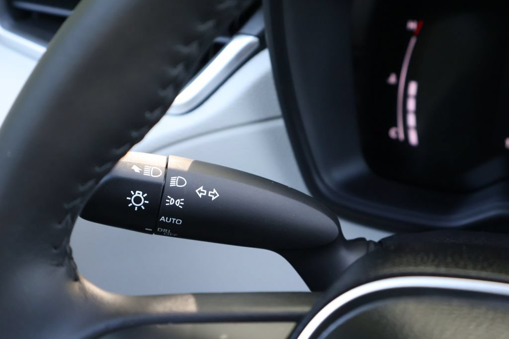 Used 2026 Toyota Corolla Cross LE FWD image 22
