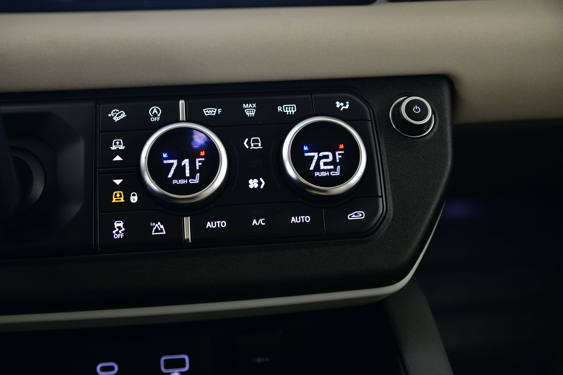 Used 2020 Land Rover Defender 110 SE AWD/4WD image 16