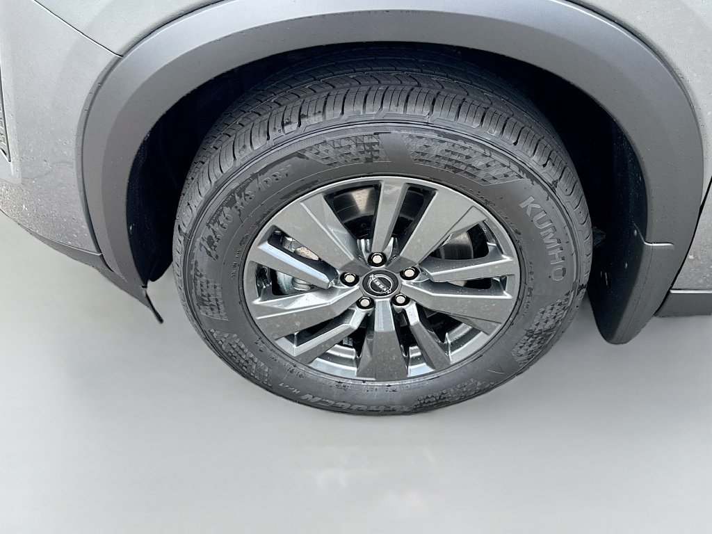 New 2026 Nissan Pathfinder SV FWD image 9