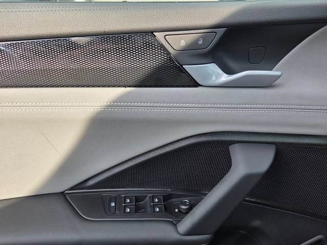 New 2026 Volkswagen Tiguan SE R-Line FWD image 29