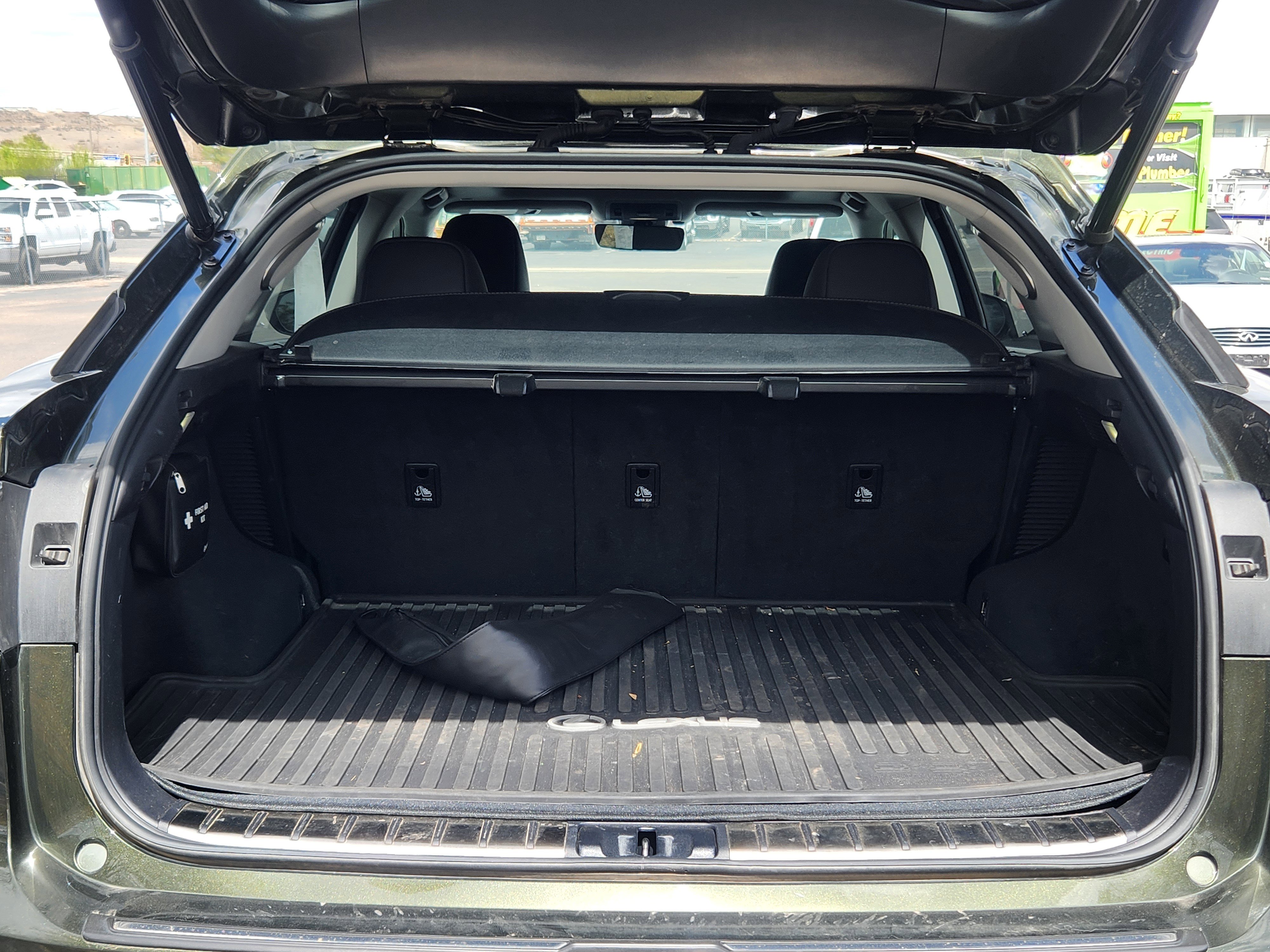 Used 2020 Lexus RX 450h AWD w/ Luxury Package image 19