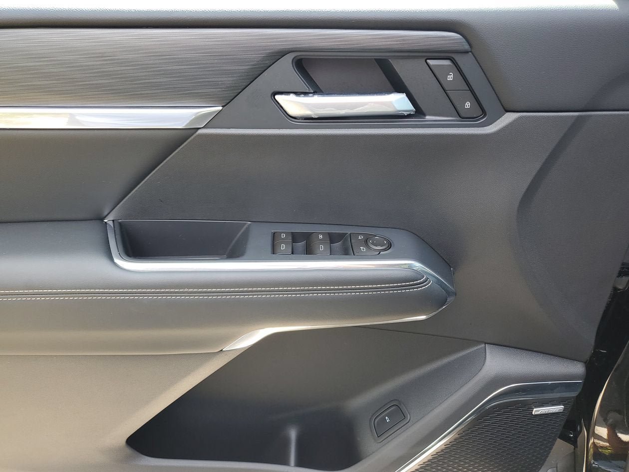 New 2026 GMC Acadia Elevation w/ Elevation Premium Package FWD image 17
