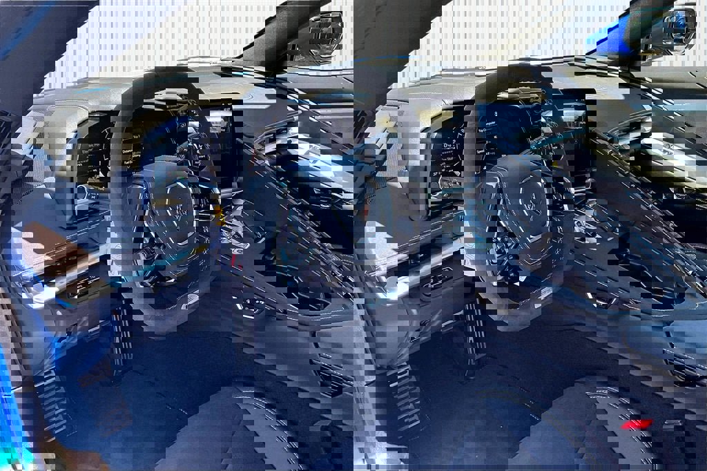 New 2025 Chevrolet Corvette E-Ray image 3