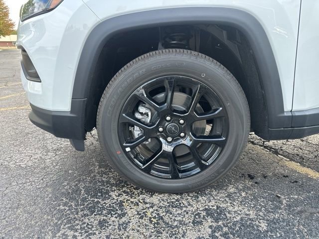 New 2026 Jeep Compass Latitude image 18